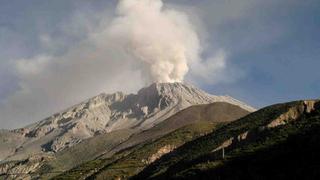 Sismo en Arequipa no afectó actividad de volcanes Sabancaya y Ubinas