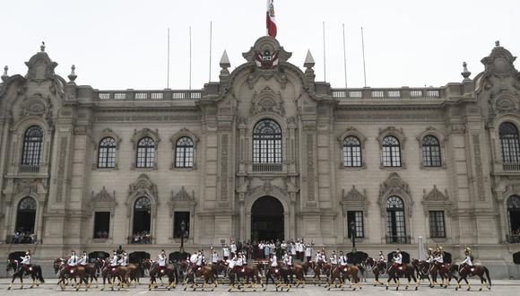"Lo que hoy el Perú vive es justamente un proceso de destrucción de la democracia".
