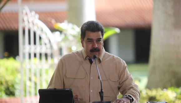 Fotografía cedida por prensa Miraflores que muestra al presidente de Venezuela, Nicolás Maduro, durante una alocución hoy en Caracas. (EFE/Prensa Miraflores).