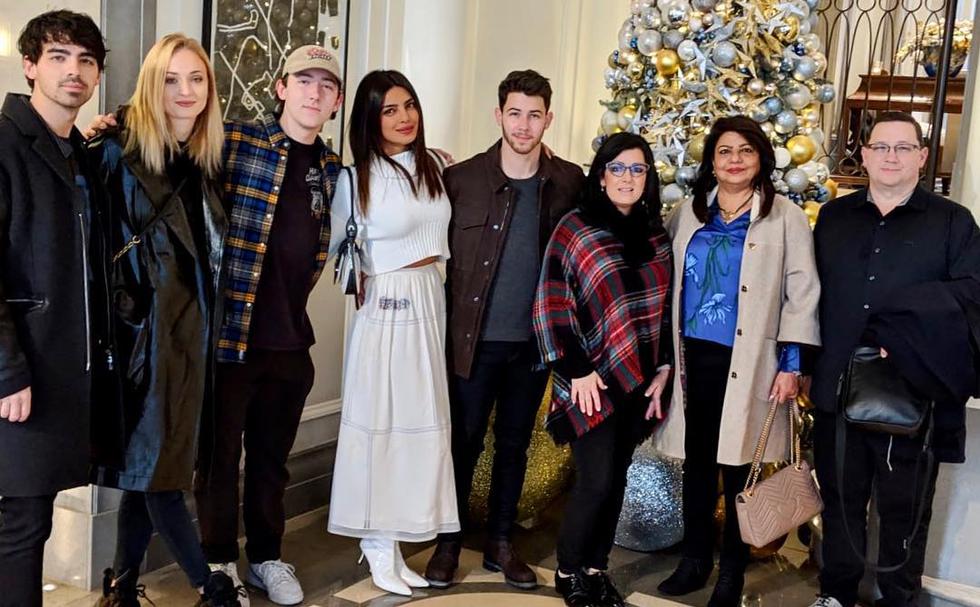 Priyanka Chopra mostró en su cuenta de Instagram la gran relación que tiene con la familia Jonas y con Sophie Turner.  (Fotos: Instagram)