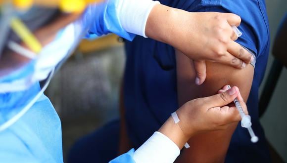 Coronavirus en Perú: Asamblea Nacional de Gobiernos Regionales (ANGR) rechaza vacunación irregular (Foto referencial: GEC)