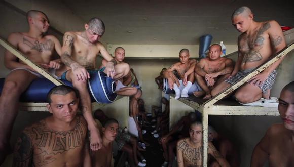 Estudian aplicar en Perú el modelo de cárceles de El Salvador. (Foto: AFP)