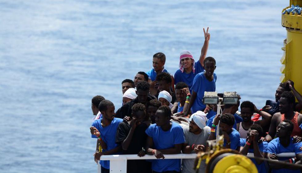 Los inmigrantes rescatados en el Mediterráneo están bien y tienen suministros para dos semanas. | Foto: Reuters