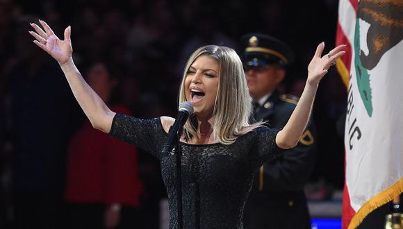 La cantante modificó el ritmo del himno nacional de EE.UU. (Créditos: AFP)