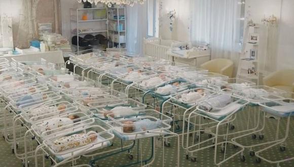 Decenas de bebés nacidos por gestación subrogada quedan varados en hotel de Ucrania por crisis del COVID-19. (Foto: AFP)