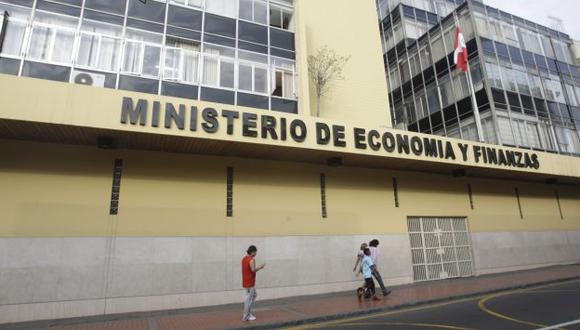 Ministerio de Economía y Finanzas completa su alta dirección. (Peru21)