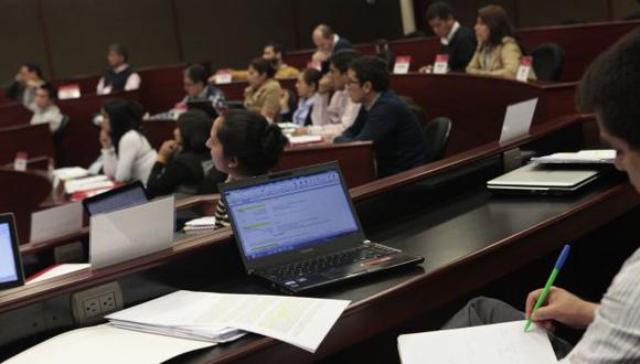 Concytec ofrece 390 becas de maestría y doctorado a profesionales peruanos. (Perú21)