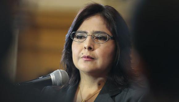 Ana Jara sigue al frente del gabinete, aunque salieron 4 ministros. (Martín Pauca)