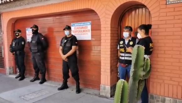 Clausuran vivienda y multan a propietarios que almacenaban concentradores de oxígeno en San Miguel. (Foto: Captura TV)