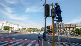 Municipalidad de Lima instala semáforos para ciclistas en Cercado y el Rímac
