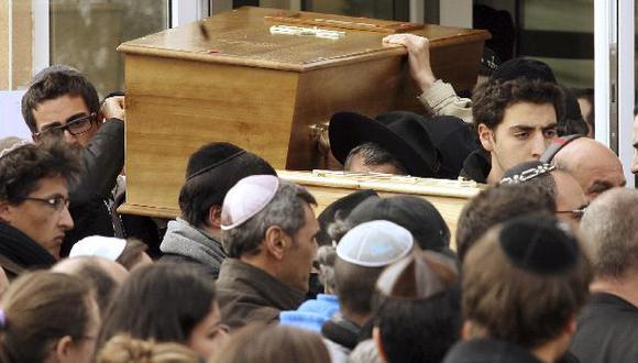 Víctimas serán enterradas mañana en Jerusalén. (Reuters)
