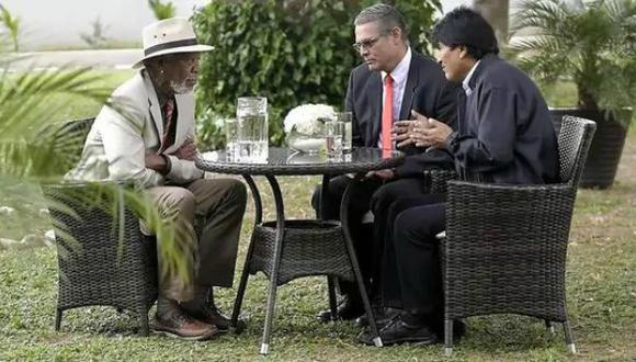 Freeman y Morales en plena entrevista en Bolivia. (Foto: EFE)