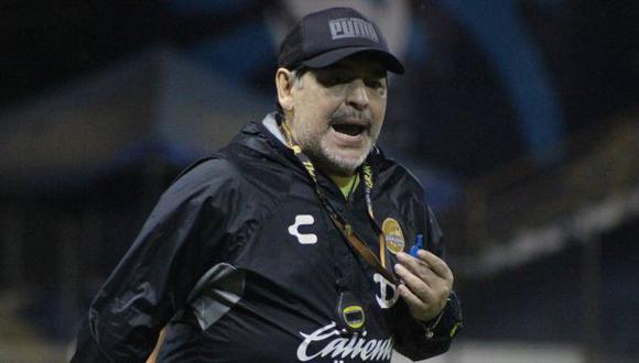 Diego Maradona culpó al presidente de Argentina de los hechos violentos que impidieron que se juegue el clásico. (Foto: Dorados de Sinaloa)
