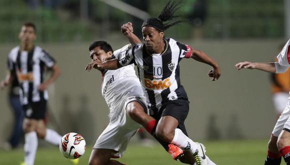 Ronaldinho llevó al Atlético Mineiro a ganar la Copa Libertadores. (AP)