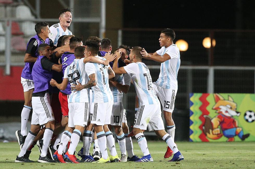 Argentina sigue con vida en el Sudamericano Sub 20 al ganar 1-0 a Uruguay. (AFP)