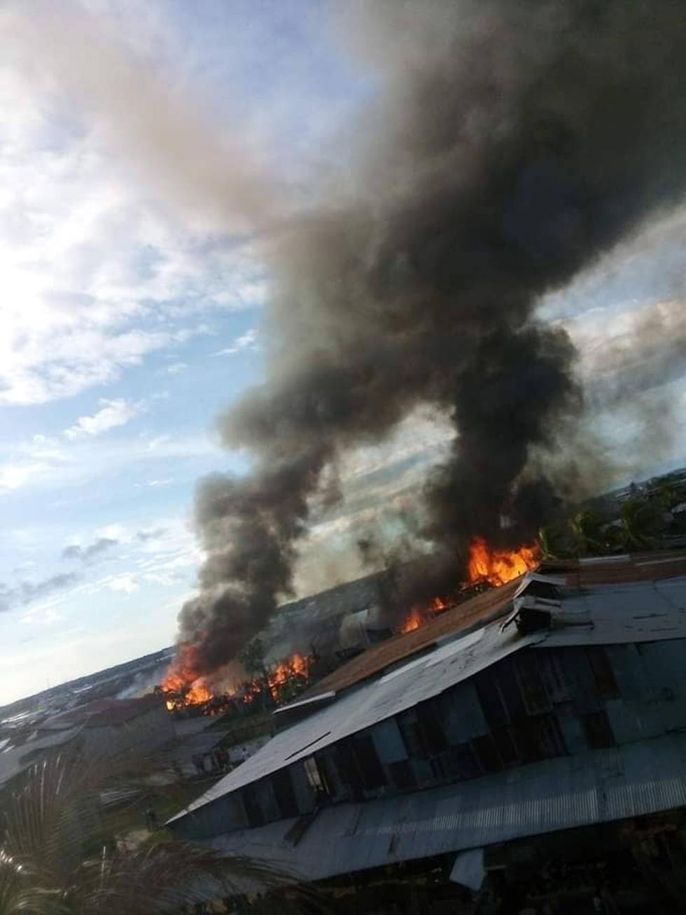 Al menos cincuenta casas destruidas tras incendio en Iquitos. (GEC)