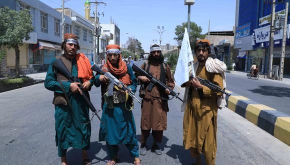 Los talibanes están amenazando con matar o arrestar a miembros de la familia de las personas objetivo a menos que se entreguen. (Foto: AREF KARIMI / AFP)