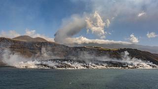 España: la lava del volcán de Canarias gana terreno al mar [VIDEO]