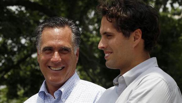 Craig junto a su padre durante campaña en Ohio. (Reuters)