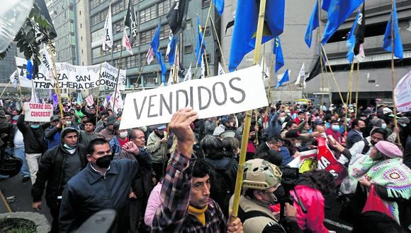 Favor político. Sindicalitas y ayayeros respaldarán al régimen hasta sus últimos días. (Foto: Cesar Campos/@photo.gec)