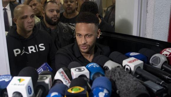 Neymar se presentará este jueves en una comisaría de Sao Paulo para rendir su manifestación. (Foto: AFP)