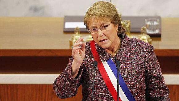 Bachelet señala que hay una enorme cantidad de mociones parlamentarias en la Cámara y en el Senado chileno. (Reuters)