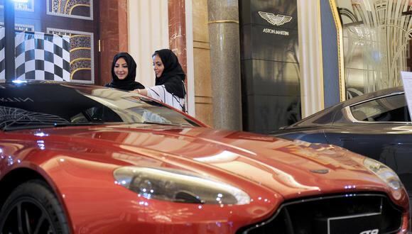 Arabia Saudita: Mujeres ahora ya podrán manejar camiones y motos. (AFP)