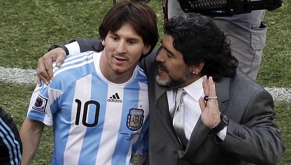 Diego Maradona respaldó a Lionel Messi. (AP)