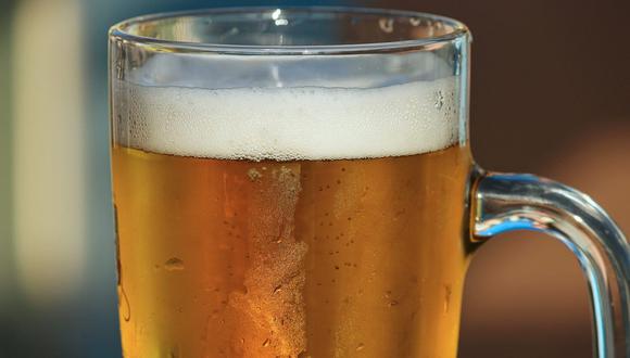 La cerveza se puede servir en un vaso o copa de cuerpo ancho, pero siempre debe estar ligeramente refrigerado. (Foto: Manfred Richter / Pixabay)