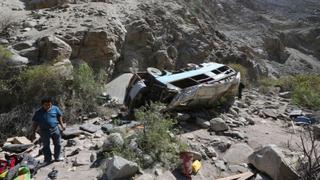 La Libertad: Dos muertos tras caída de camión a un abismo