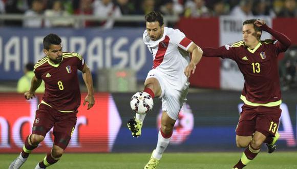 Claudio Pizarro anotó el tanto del triunfo ante Venezuela. (AFP)