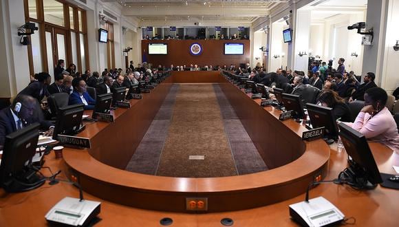 El Consejo Permanente de la Organización de los Estados Americanos (OEA) celebra una reunión para considerar la "Situación en Bolivia" en Washington, DC. (Foto: AFP)