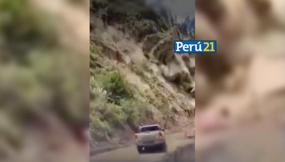 Camioneta casi es sepultada por huaico en Huánuco (Captura de pantalla: Canal N).