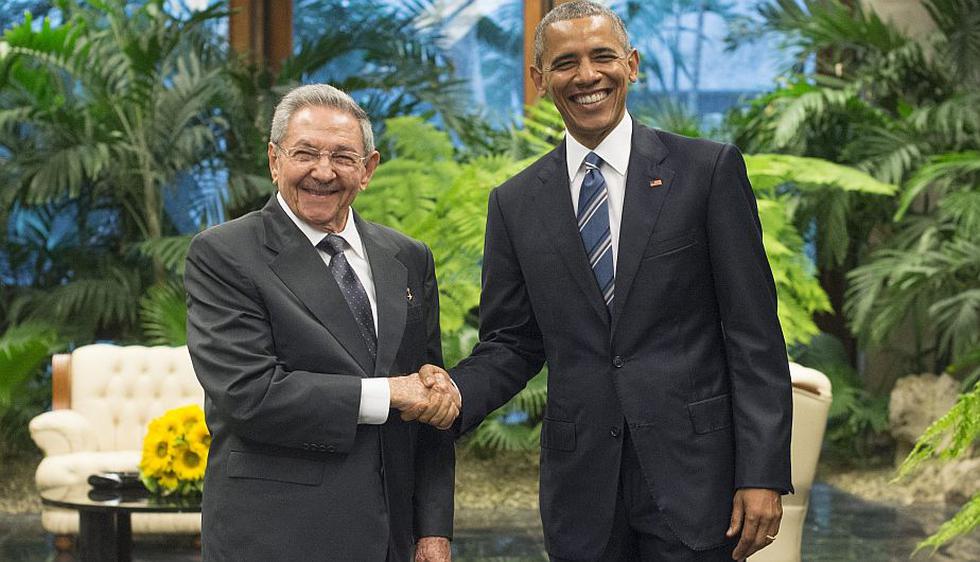 Barack Obama y Raúl Castro se reúnen en Palacio de la Revolución Cubana en La Habana. (EFE)