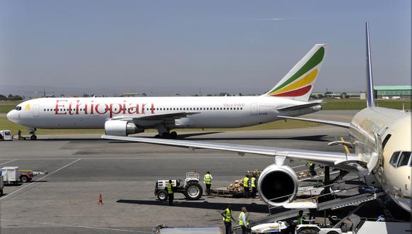 "Boeing está profundamente triste al enterarse de la muerte de los pasajeros y la tripulación en el vuelo 302 de Ethiopian Airlines...", dijo la compañía Boeing. (Foto: AFP)