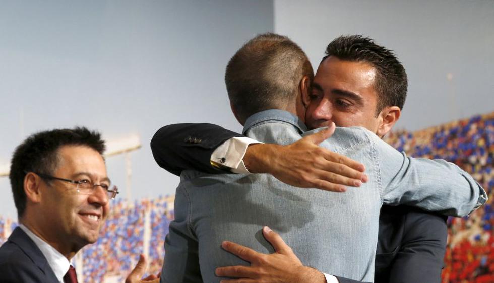 El Barcelona le dio una emotiva despedida institucional a Xavi Hernández. (Reuters)