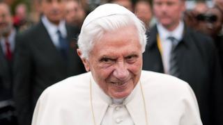 Benedicto XVI se retirará a un monasterio