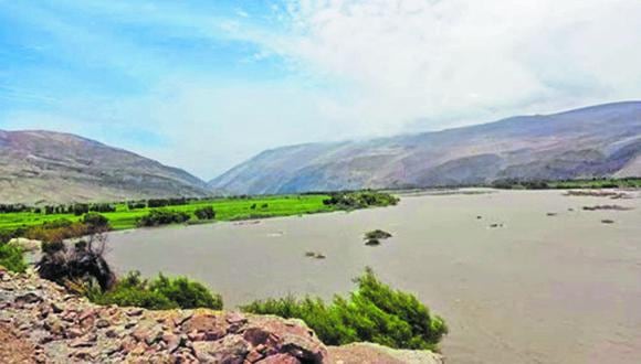 Desbordes de ríos ponen en riesgo a varios poblados. (Andina)