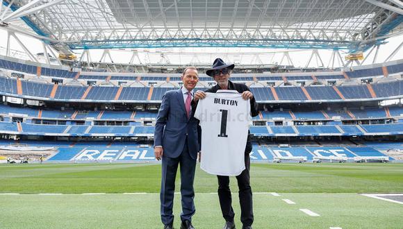 Tim Burton y su visita en el Santiago Bernabéu. (Foto: Real Madrid)