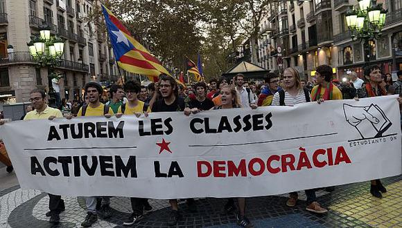 Cataluña decidirá antes del 15 de octubre si mantiene consulta soberanista. (AFP)