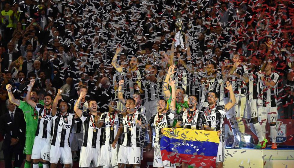 Juventus conquistó el primer título de los tres que disputa en el final de temporada. (AFP)