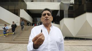 ¡Extorsiones no paran! Carlos Álvarez denuncia que dejaron una bala en su casa y lanza advertencia
