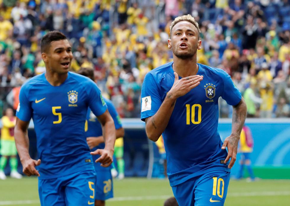Brasil sumó cuatro puntos en el grupo E del Mundial y se encamina de cara a la siguiente fase del certamen. (GETTY)