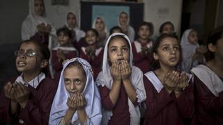Escándalo en Pakistán por conversión y matrimonio islámico de niñas hindúes
