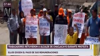 Chaclacayo: trabajadores retuvieron a alcalde durante protesta exigiendo pago de sueldos