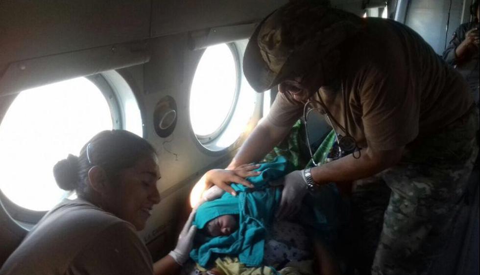 Lluvias en Perú: Mujer afectada dio a luz en helicóptero de la Fuerza Aérea. (FAP)