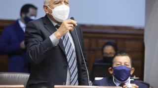 Héctor Acuña promoverá moción de censura contra Carlos Gallardo por filtración de prueba