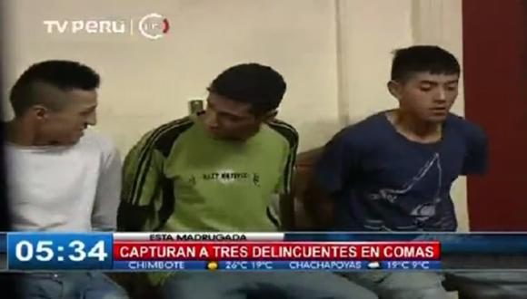 Capturaron tres delincuentes que robaron celular de universitaria en Comas. (TV Perú)