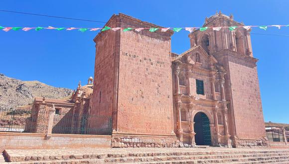 Fachada de la iglesia Ilave en trabajos de restauración en Puno. (Foto: Difusión).
