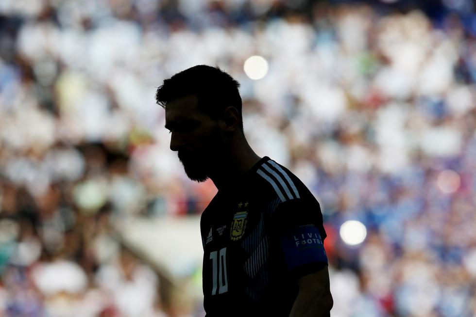 Argentina e Islandia disputan el primer compromiso del grupo D del Mundial. Croacia y Nigeria se enfrentarán posteriormente. (REUTERS)